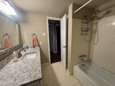 GROUND LEVEL CONDO! Welcome to this 2 bedroom, 2 bathroom condo on Cherokee Country Club in Tennessee - for sale on GolfHomes.com, golf home, golf lot