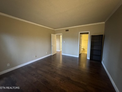 GROUND LEVEL CONDO! Welcome to this 2 bedroom, 2 bathroom condo on Cherokee Country Club in Tennessee - for sale on GolfHomes.com, golf home, golf lot