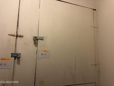 GROUND LEVEL CONDO! Welcome to this 2 bedroom, 2 bathroom condo on Cherokee Country Club in Tennessee - for sale on GolfHomes.com, golf home, golf lot