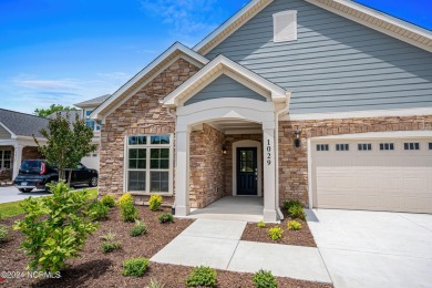 Move In Ready!! Low maintenance courtyard style living! Minutes on Ocean Ridge Plantation in North Carolina - for sale on GolfHomes.com, golf home, golf lot