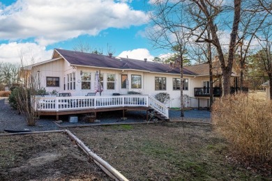 This home features wonderful views of the 2nd Fairway of Balboa on Balboa Golf Course in Arkansas - for sale on GolfHomes.com, golf home, golf lot