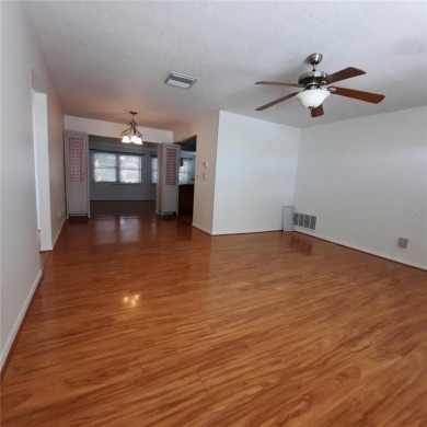 Under contract-accepting backup offers. Unfarmiliar with on Mainlands Golf Club in Florida - for sale on GolfHomes.com, golf home, golf lot