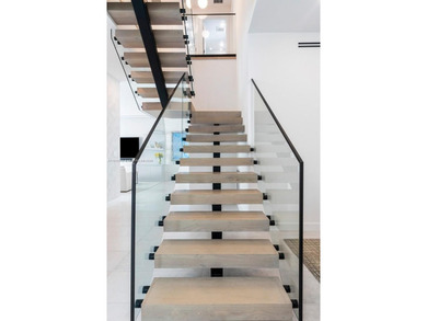 This stunning Single Family home in Aventura, FL was built in on Turnberry Isle Resort and Club in Florida - for sale on GolfHomes.com, golf home, golf lot