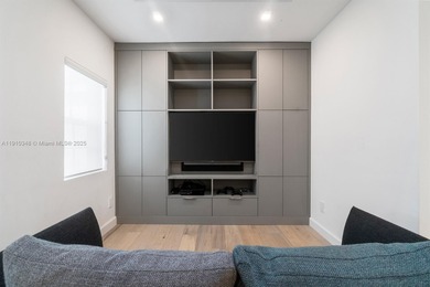 This stunning Single Family home in Aventura, FL was built in on Turnberry Isle Resort and Club in Florida - for sale on GolfHomes.com, golf home, golf lot