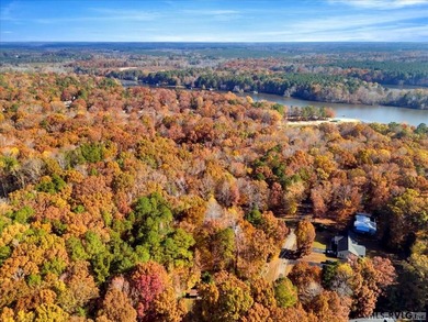 Come take a look at this spectacular home in Tanglewood Shores! on Tanglewood Shores Golf Club in Virginia - for sale on GolfHomes.com, golf home, golf lot