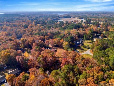 Come take a look at this spectacular home in Tanglewood Shores! on Tanglewood Shores Golf Club in Virginia - for sale on GolfHomes.com, golf home, golf lot