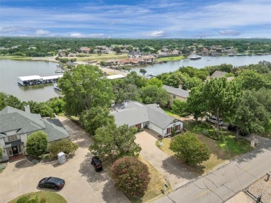 Welcome to lake life at its finest in DeCordova Bend Estates! on De Cordova Bend Country Club in Texas - for sale on GolfHomes.com, golf home, golf lot