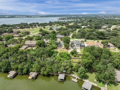 Welcome to lake life at its finest in DeCordova Bend Estates! on De Cordova Bend Country Club in Texas - for sale on GolfHomes.com, golf home, golf lot
