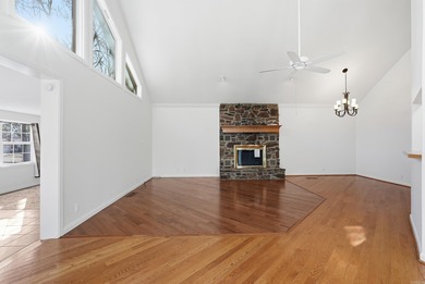 Welcome to 313 Snead Dr. in Fairfield Bay, perfectly positioned on Indian Hills Country Club in Arkansas - for sale on GolfHomes.com, golf home, golf lot