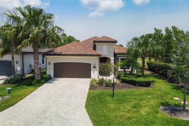 Welcome home to this beautifully decorated, 4 bed, 2 bath on Lakewood National Golf Club in Florida - for sale on GolfHomes.com, golf home, golf lot