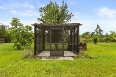 A RARE FIND! Welcome to a rare solar-powered retreat in the on Wedgefield Golf Club in Florida - for sale on GolfHomes.com, golf home, golf lot