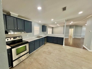 Come check out this double wide manufactured home located on 2 on Rayburn Country Club in Texas - for sale on GolfHomes.com, golf home, golf lot