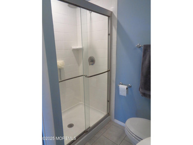 CLEAN & Move-In Ready Oakwood Two model w/ Two Full Baths in a on Keswick Village Golf Course in New Jersey - for sale on GolfHomes.com, golf home, golf lot