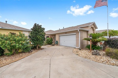 NO BOND! This charming 2 Bedroom, 2 Bath BEAUREGARD  MODEL BLOCK on The Links of Spruce Creek in Florida - for sale on GolfHomes.com, golf home, golf lot