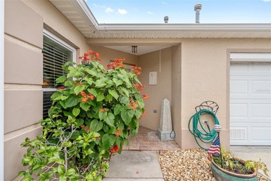 NO BOND! This charming 2 Bedroom, 2 Bath BEAUREGARD  MODEL BLOCK on The Links of Spruce Creek in Florida - for sale on GolfHomes.com, golf home, golf lot