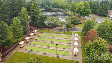 Live where everyday feels like a vacation. This popular Fox Run on Carolina Lakes Golf Club, LLC in South Carolina - for sale on GolfHomes.com, golf home, golf lot