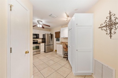 NO BOND! This charming 2 Bedroom, 2 Bath BEAUREGARD  MODEL BLOCK on The Links of Spruce Creek in Florida - for sale on GolfHomes.com, golf home, golf lot