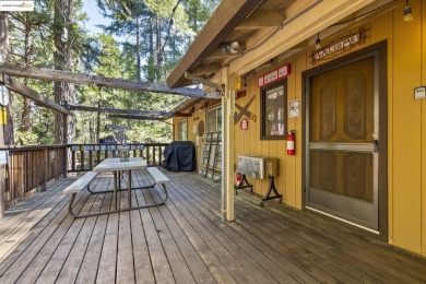 This cozy cabin comes fully furnished and move-in ready! This on Sequoia Woods Country Club in California - for sale on GolfHomes.com, golf home, golf lot