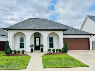 Amazing Like New Home in Woodlands of Acadiana. Spacious and on Les Vieux Chenes Golf Course in Louisiana - for sale on GolfHomes.com, golf home, golf lot