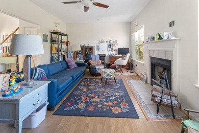 Vacation year round* Walk to Public Golf Course, lake for on Lakeside Golf Course in Kentucky - for sale on GolfHomes.com, golf home, golf lot