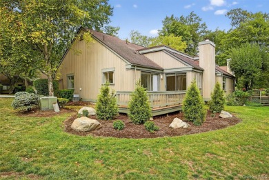 Sunny  Stylish in Heritage Hills!  Welcome to this beautifully on Somers Pointe Golf Club - West Hill in New York - for sale on GolfHomes.com, golf home, golf lot