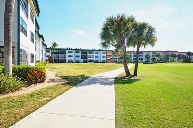 Welcome to the perfect Florida 2 bedroom/2 bathroom condo in on Seven Lakes Golf and Tennis Community in Florida - for sale on GolfHomes.com, golf home, golf lot