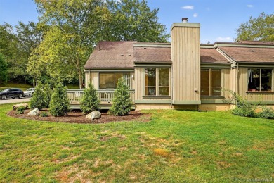 Sunny  Stylish in Heritage Hills!  Welcome to this beautifully on Somers Pointe Golf Club - West Hill in New York - for sale on GolfHomes.com, golf home, golf lot