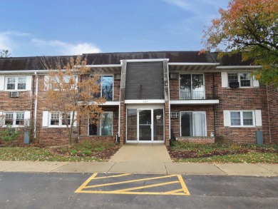 Look at this spacious condo in sought after Downers Grove area on Downers Grove Golf Club in Illinois - for sale on GolfHomes.com, golf home, golf lot