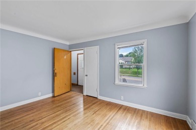 Great Location Near lake Nokomis and Hiawatha! Classic side by on Hiawatha Golf Course in Minnesota - for sale on GolfHomes.com, golf home, golf lot