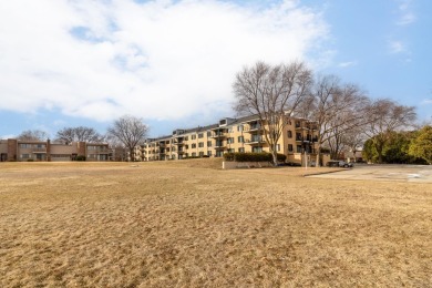 Looking for a sun drenched condo in the middle of winter? You've on Sunnyside Country Club in Iowa - for sale on GolfHomes.com, golf home, golf lot