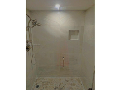 Did I say Chic???!!!

La Creme de la creme!!! Love where you on Hollybrook Golf and Tennis Club  in Florida - for sale on GolfHomes.com, golf home, golf lot