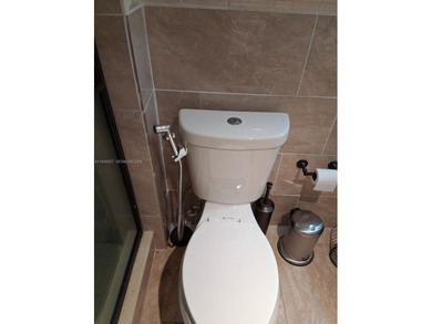 I'm screaming there's Nothing lacking here!  You name it on Pembroke Lakes Golf Club in Florida - for sale on GolfHomes.com, golf home, golf lot