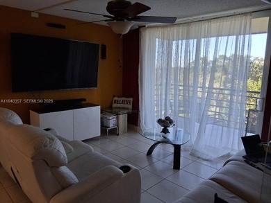 I'm screaming there's Nothing lacking here!  You name it on Pembroke Lakes Golf Club in Florida - for sale on GolfHomes.com, golf home, golf lot