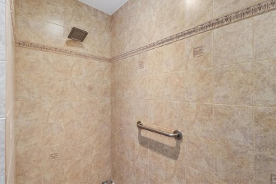 *BOND PAID* on this REMODELED WILLIAMSBURG PREMIER home in THE on The Links of Spruce Creek in Florida - for sale on GolfHomes.com, golf home, golf lot