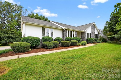This GOLF COURSE Home is ready for your personal touches! on Mallard Head Country Club in North Carolina - for sale on GolfHomes.com, golf home, golf lot