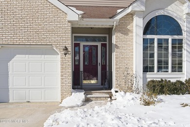 Meticulously maintained 2 bedroom, 2 full bath home located in on Greenbriar At Whittingham in New Jersey - for sale on GolfHomes.com, golf home, golf lot