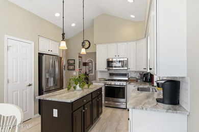 Meticulously maintained 2 bedroom, 2 full bath home located in on Greenbriar At Whittingham in New Jersey - for sale on GolfHomes.com, golf home, golf lot