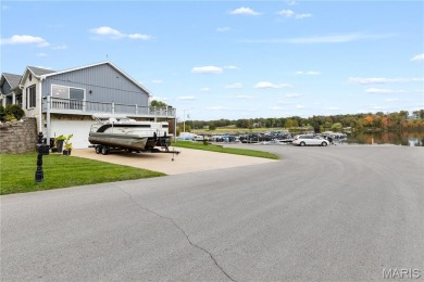 Welcome to 10107 Greenbriar Court, a beautiful 3-bedroom, 3 on Incline Village Golf Course in Missouri - for sale on GolfHomes.com, golf home, golf lot