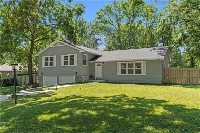 Huge open-concept main level: Check! Spacious bedrooms with a on Minor Park Golf Course in Missouri - for sale on GolfHomes.com, golf home, golf lot