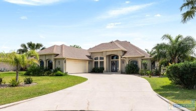 Very attractive spacious 3-bedrooms, split arraignment, 2 bath on South Padre Island Golf Club in Texas - for sale on GolfHomes.com, golf home, golf lot