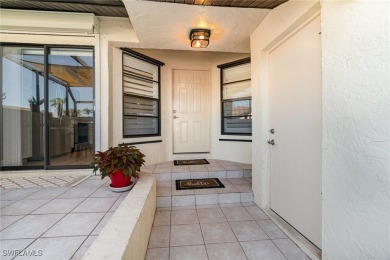 Motivated Seller!  END-UNIT, SINGLE LEVEL, CANAL FRONT, DIRECT on Saint Andrews South Golf Club in Florida - for sale on GolfHomes.com, golf home, golf lot