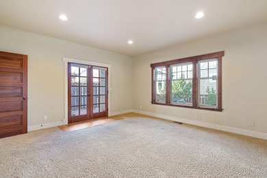 Classic Westside Bend craftsman design embodies timeless on Rivers Edge Golf Resort in Oregon - for sale on GolfHomes.com, golf home, golf lot