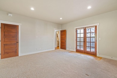 Classic Westside Bend craftsman design embodies timeless on Rivers Edge Golf Resort in Oregon - for sale on GolfHomes.com, golf home, golf lot