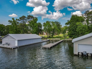 LOCATION,LOCATION,LOCATION! FULL BRICK 3 BEDROOM 1 BATH ON on Gunters Landing in Alabama - for sale on GolfHomes.com, golf home, golf lot