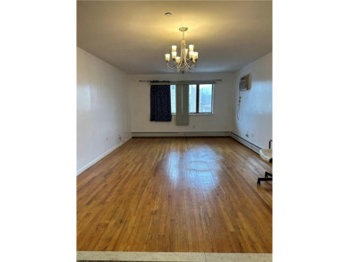 This 3-bedroom condo in Dyker Heights, located near the 86th on Dyker Beach Golf Course in New York - for sale on GolfHomes.com, golf home, golf lot