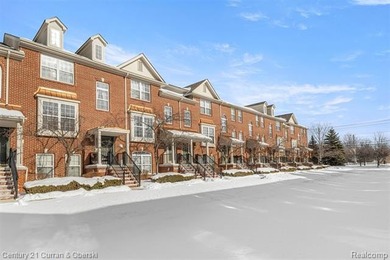 This beautiful 2-bedroom condo in Southfield offers an array of on Evergreen Hills Golf Course in Michigan - for sale on GolfHomes.com, golf home, golf lot