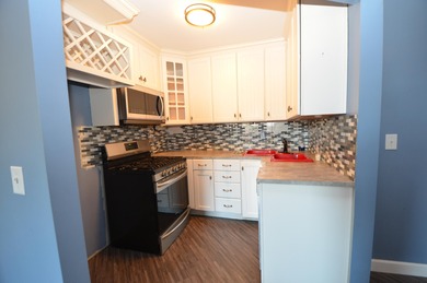 Investor Special or Perfect Starter Home Near the Golf Course! on Bright Leaf Golf Course in Kentucky - for sale on GolfHomes.com, golf home, golf lot