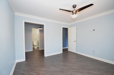 Investor Special or Perfect Starter Home Near the Golf Course! on Bright Leaf Golf Course in Kentucky - for sale on GolfHomes.com, golf home, golf lot