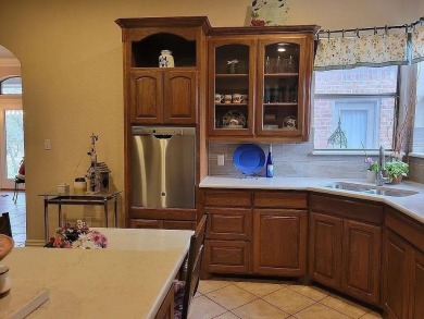 Golf Course Living with Water Views -- No HOA!
Nestled on the on Sugar Tree Golf and Country Club in Texas - for sale on GolfHomes.com, golf home, golf lot