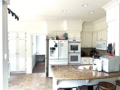 Absolute beautiful home in the City Of San Diego.Features  4BR on Oaks North Golf Course in California - for sale on GolfHomes.com, golf home, golf lot